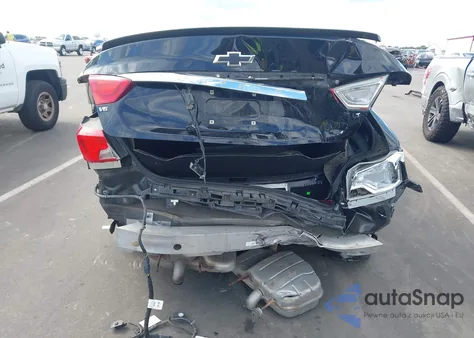 2017 Chevrolet Impala 1Lt z USA, uszkodzony, nr VIN 2G1105S3XH9196855